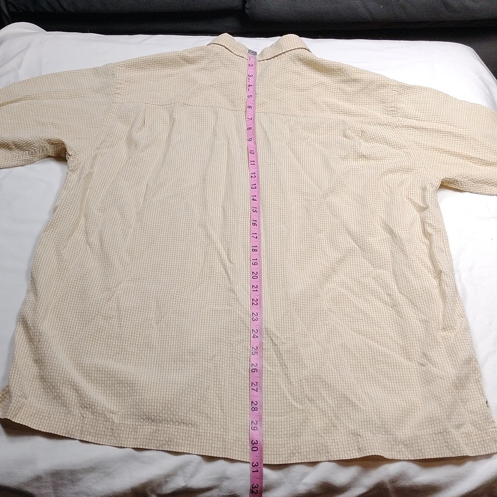 Izod Men's Short Sleeved Button Up Shirt Size Large - Picture 7 of 8